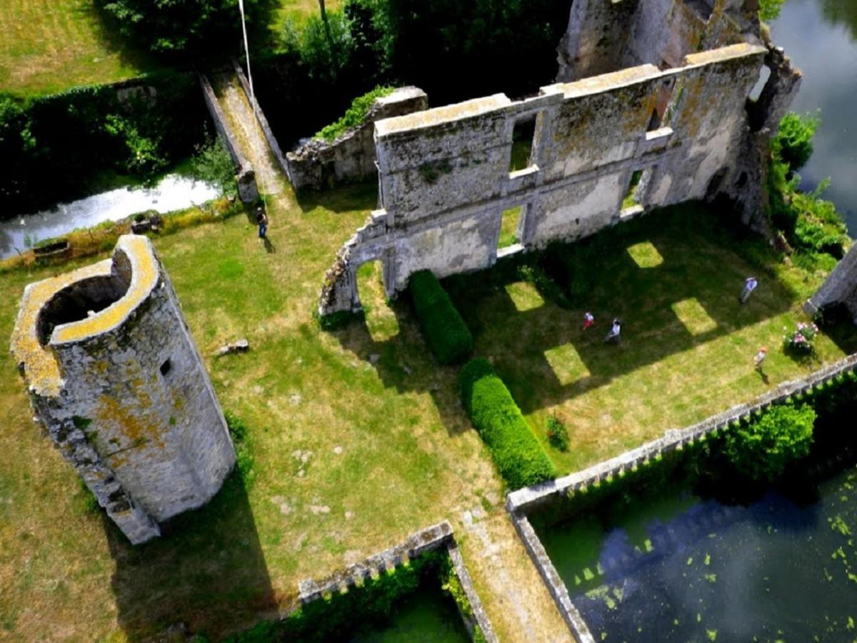 Chambre d'hôtes Un Beau Regard, Proche Puy du Foù Mauleon Exterior foto